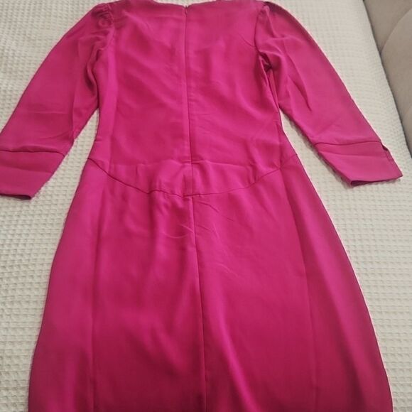 Banana Republic Magenta SHIRRED
MIDI DRESS - Picture 8 of 8